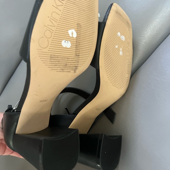 Calvin Klein new sandals size 8.5 - Picture 3 of 3